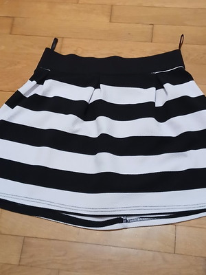 Paranoia Mini Skater Skirt like new, black and white stripes, size Small