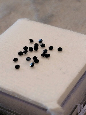 Sapphires new, pack of 20 pieces, deep blue round cut