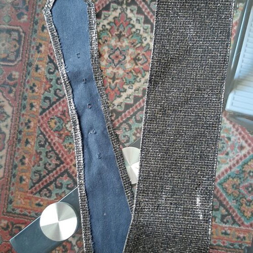 Women's belt like new, 55 cm length, black with gold tone