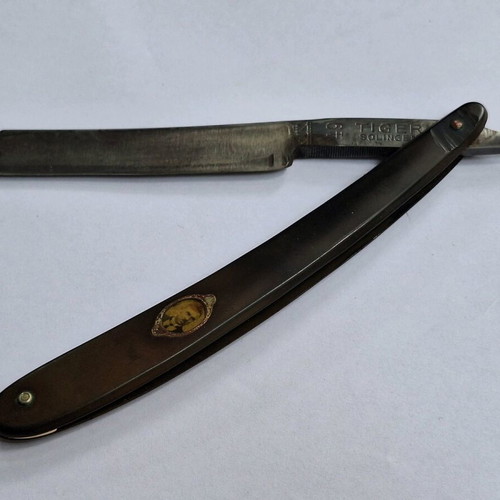 Tiger Solingen straight razor used with photo on handle