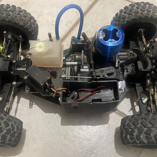 Nitro RC Carson Mad Rat gasoline remote control car like new