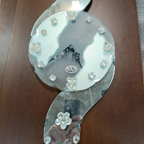 Handmade wall clock unique, like new, analog