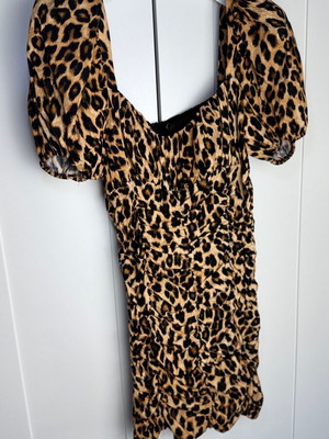 Φόρεμα mini  Zara νούμερο medium λεοπάρ animal print