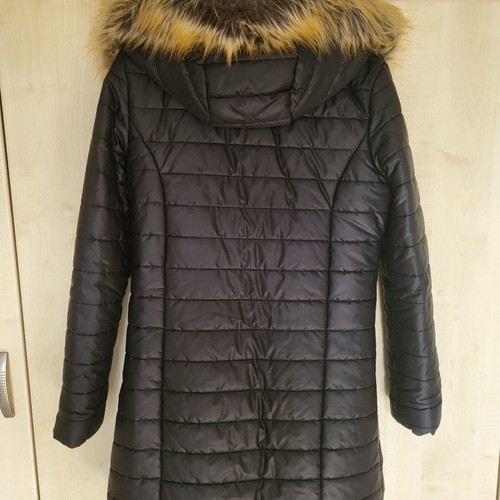 Toi&Moi black jacket with fur hood, like new, size small