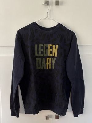 Funky sweatshirt like new, size Large for 16 years