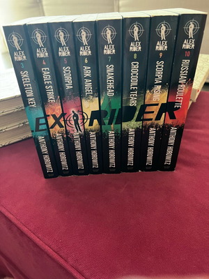 Alex Rider book series 3-10 like new, English, 8 volumes