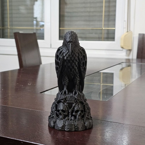 Figure 20 cm black matte like new