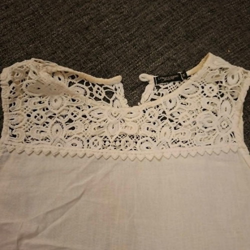 Linen blouse size M, white, lace details