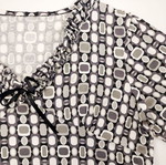 Geometric Print short sleeve top XL barely worn, black grey ecru