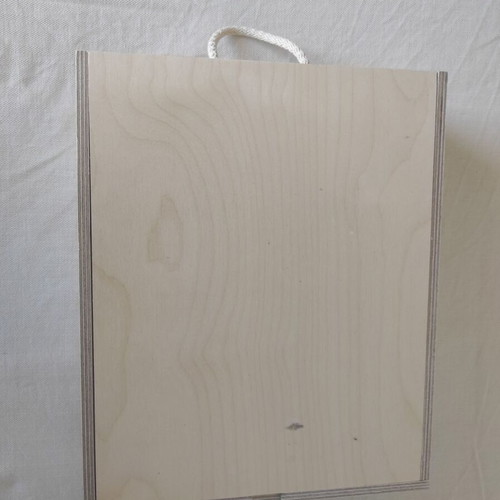 Wooden gift box with handle like new