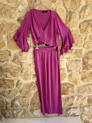 Fuchsia Crop Top and Wide-Leg Pants Set like new, size Large