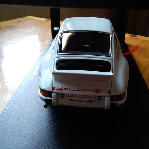 Porsche 911 Carrera RS 2.7 1:18 Autoart die-cast model new