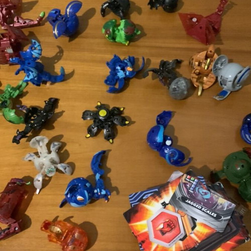 Bakugan big lot 54 Bakugan with gate cards