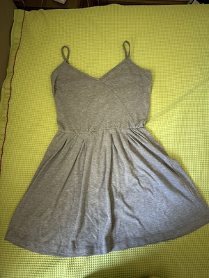 Pink Woman gray dress with adjustable straps used, size small-medium
