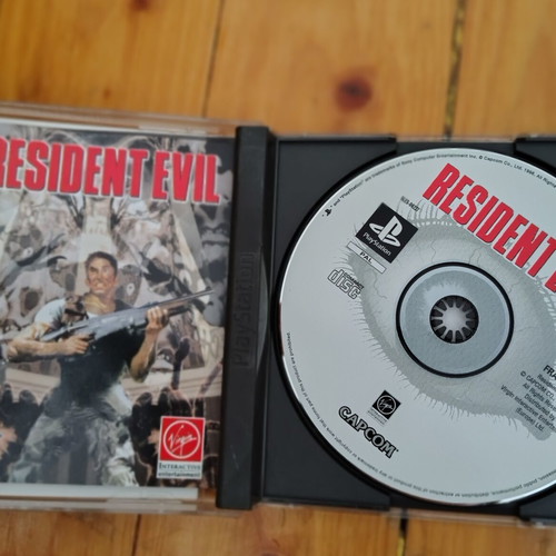 Resident Evil PlayStation PS1 game used, complete with manual