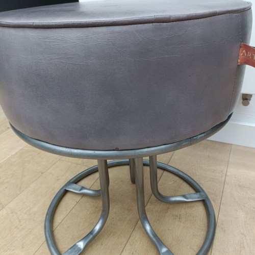 Art Sensation grey leather pouf with metal base