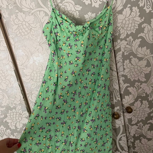Zara dress like new, green, perfect satin fabric, size M