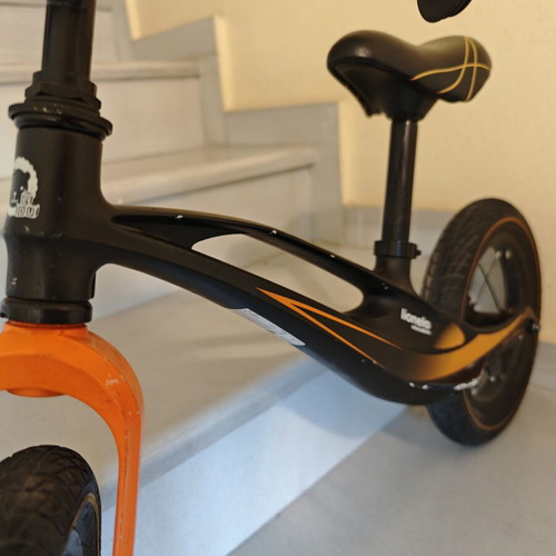 Lionelo Bart Air balance bike used, black orange