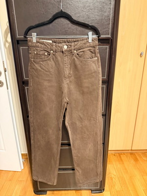Zara brown moms feet jeans size M like new
