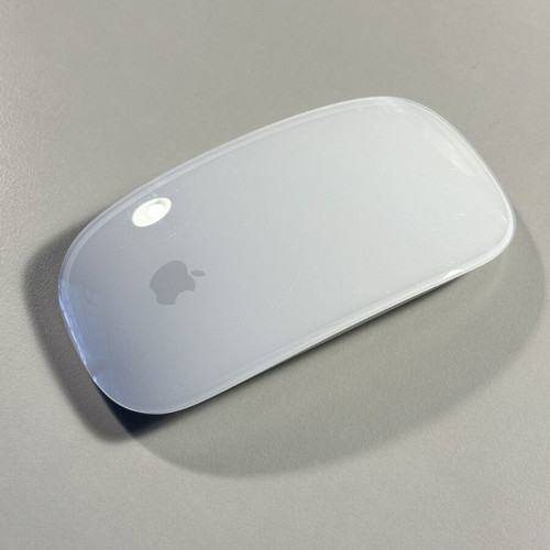 Apple Magic Mouse USB-C Model A3204 like new, white