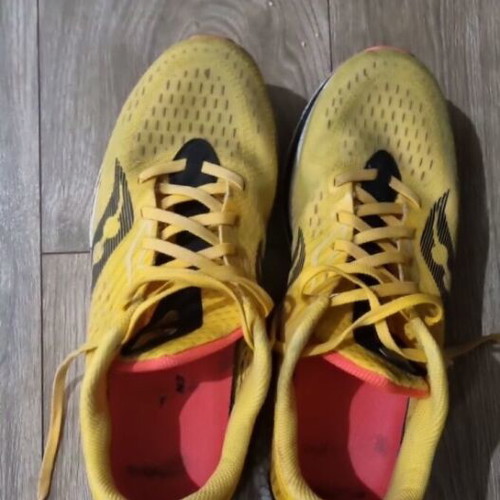 Saucony Endorphin Speed shoes used, size 43.5, yellow