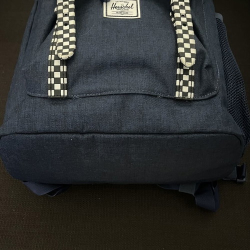 Herschel Supply Co. Little America backpack 21L, dark blue with checkered straps