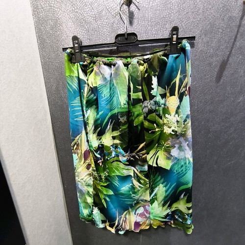Bianca colorful knee-length skirt like new, elastic waist