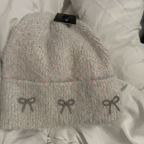 Hat new very soft and warm in grey and beige