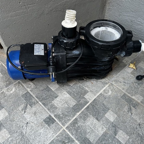 Water pump like new, used 1 month