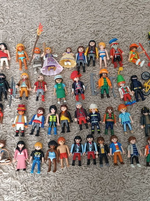 Playmobil figures like new with accessories