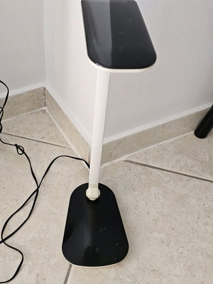Table lamp used with white light and adjustable brightness