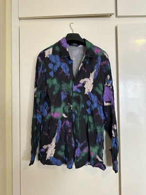 Bershka shirt special design size S