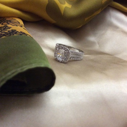 Silver-plated Fo Bijou ring new with zircon stones