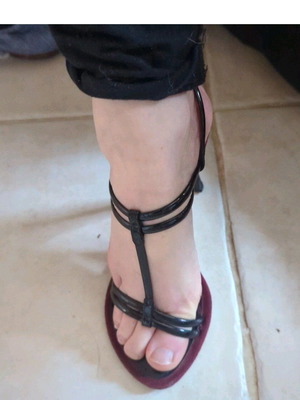 Louis Vuitton heels used 12cm black and red
