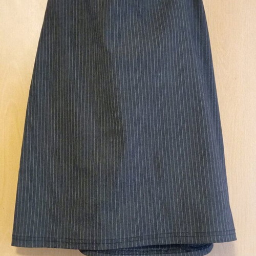 Elastic gray skirt with fine stripes, size S, like new