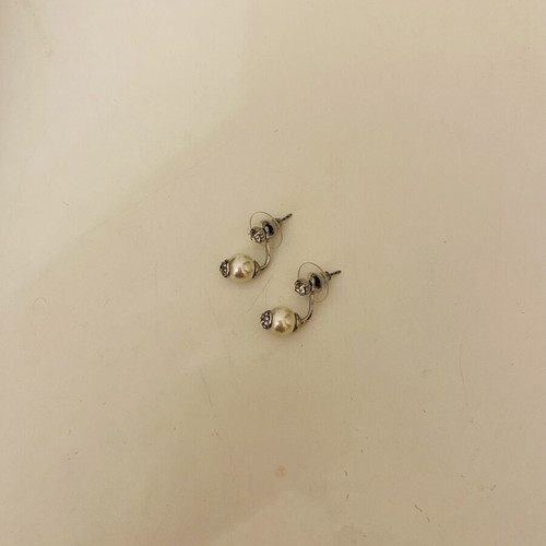 Oearl earrings double-sided, like new
