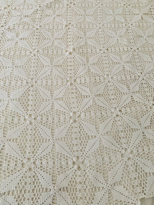 Vintage Handmade Crochet Tablecloth 1.50 x 1.50 m like new