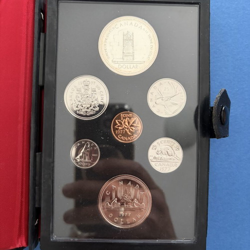 1977 Canada Double Dollar Specimen Set like new