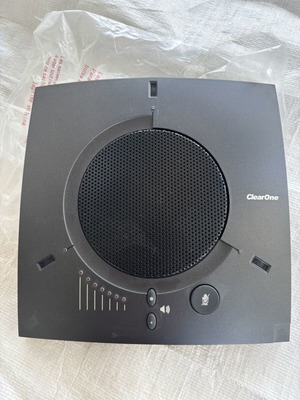 ClearOne CHAT 150 Speakerphone new
