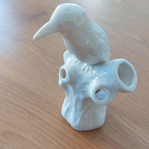 Porcelain vase like new, decorative for flowers