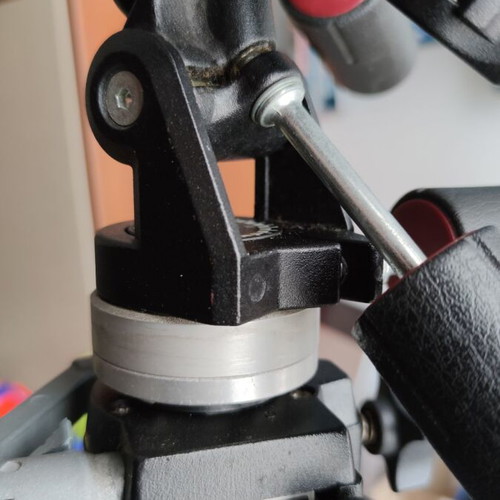 Manfrotto 058 professional tripod with 141RC head used