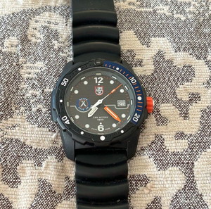 Ρολόι Luminox σαν καινούργιο, ελβετο-αμερικανικό, ανθεκτικό, quartz, αδιάβροχο 200μ