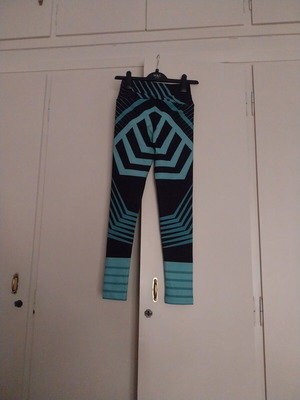 Gym leggings new size Medium, black with turquoise patterns