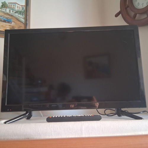FU TV 24' like new, minimal use
