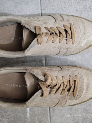Tommy Hilfiger sneakers size 40 used, brown and gold