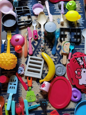 Children's kitchen utensils and plastic food set used