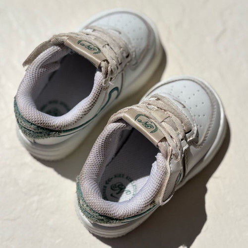 Nike Force 1 Low LV8 EasyOn σαν καινούργιο