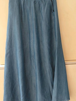 Imperial Maxi Skirt Large like new, lyocell blue