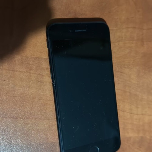 iPhone 7 used black with minor screen defect