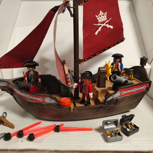 Playmobil English Ship with Pirates and Officers, like new